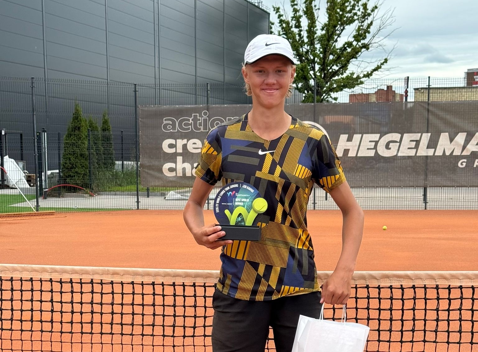 Horský vyhrál první titul na juniorském okruhu ITF, další Češi slavili ve čtyřhrách
