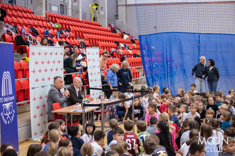 Projekt Tenis do škol v karlovarské Mattoni Areně nadchl desítky dětí