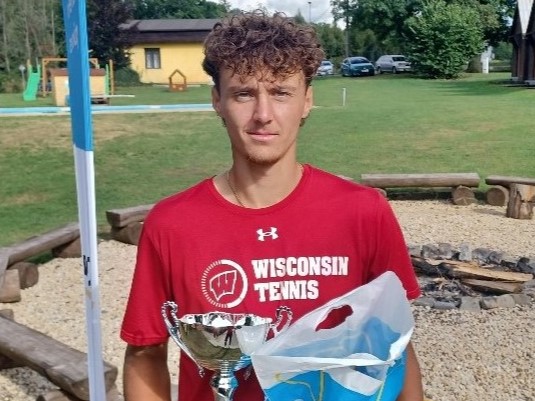 OPTIM TOUR 2026: Tomáš Zlatohlávek a Jessica Pabisiak vyhráli áčko ve Frýdlantu