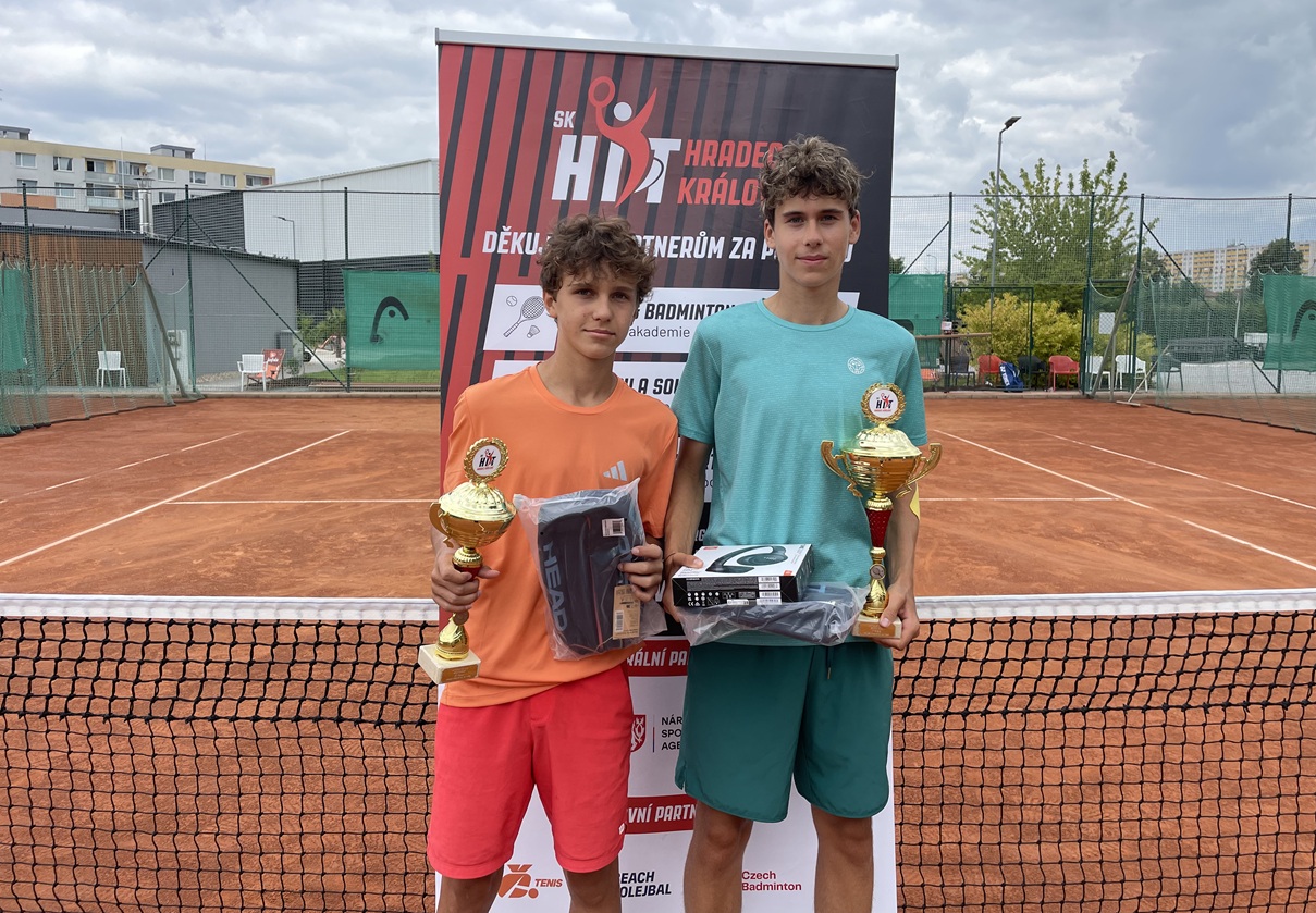 Turnaj Tennis Europe U16 v Hradci Králové vyhráli Rousek a Vychodilová